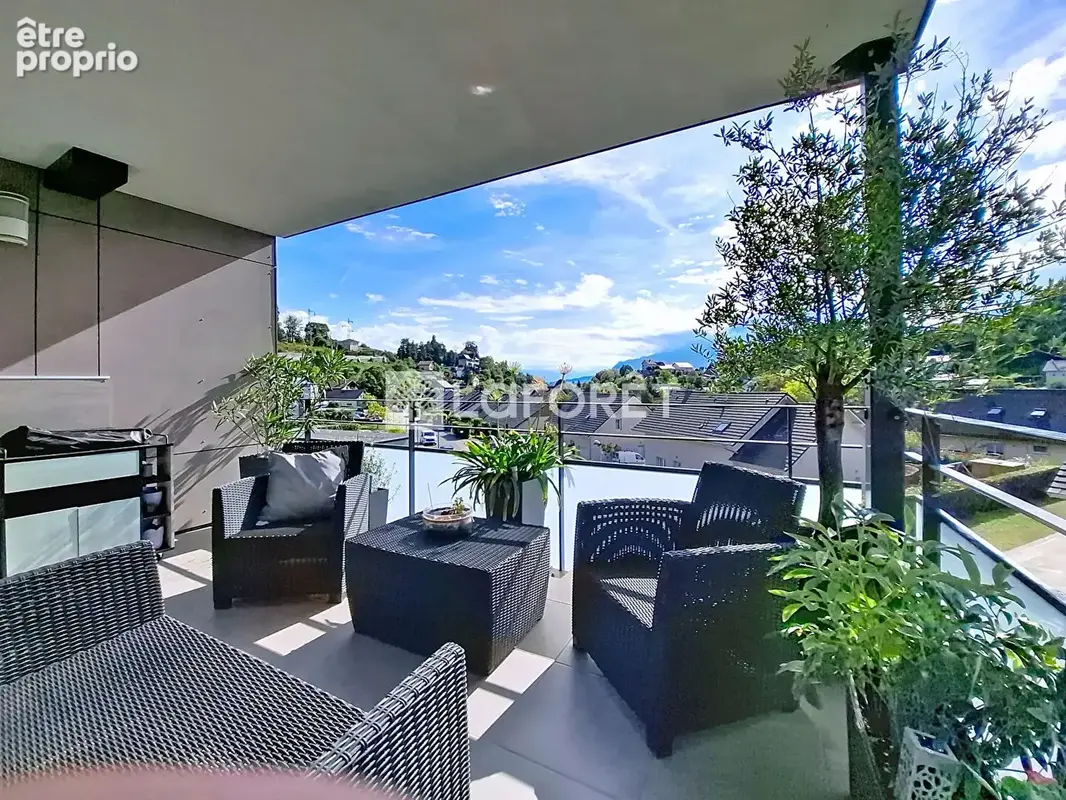 Photo Appartement à Saint-Jeoire-Prieure au prix de 290 000€