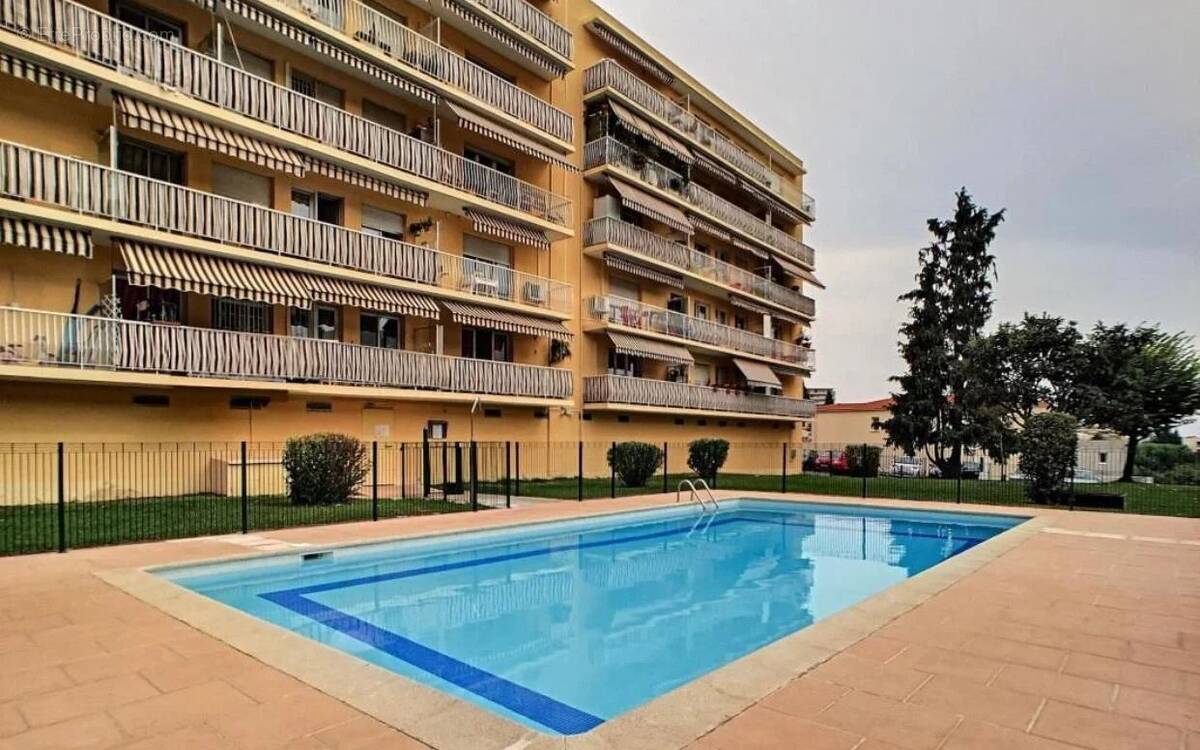 Appartement à LE CANNET