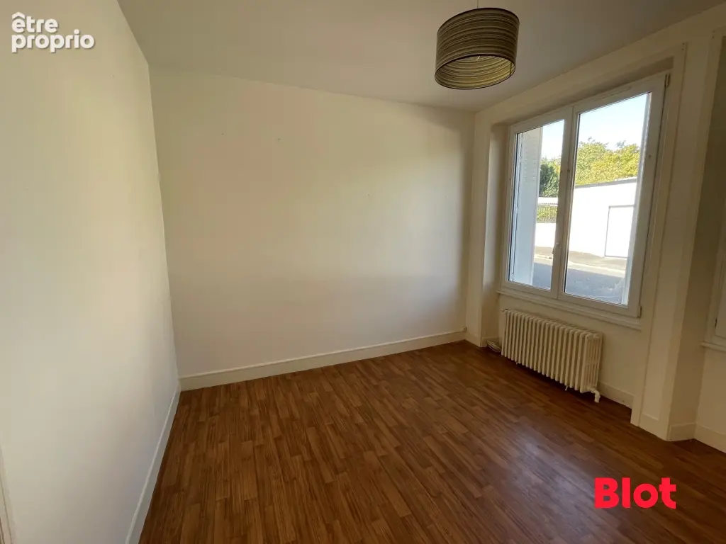 Maison 5 pièces 81 m² à vendre à Fougeres (35300) - photo 5