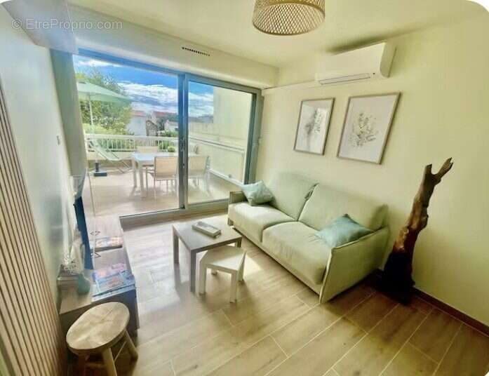 Appartement à MAUGUIO