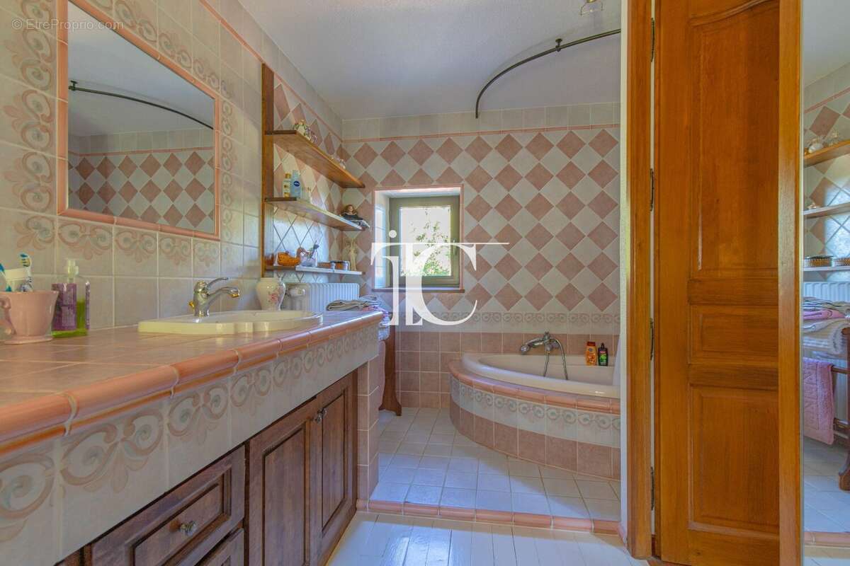 Maison à SAINT-AMBROIX