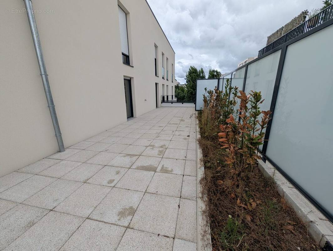 Appartement à LES CLAYES-SOUS-BOIS