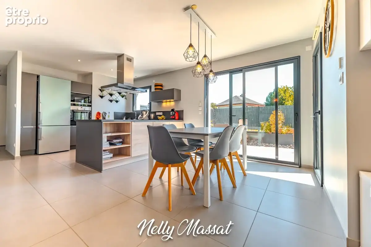 Chambéry – bissy  plain-pied 91 m² – 3 chambres – terrasse – garage - photo 4