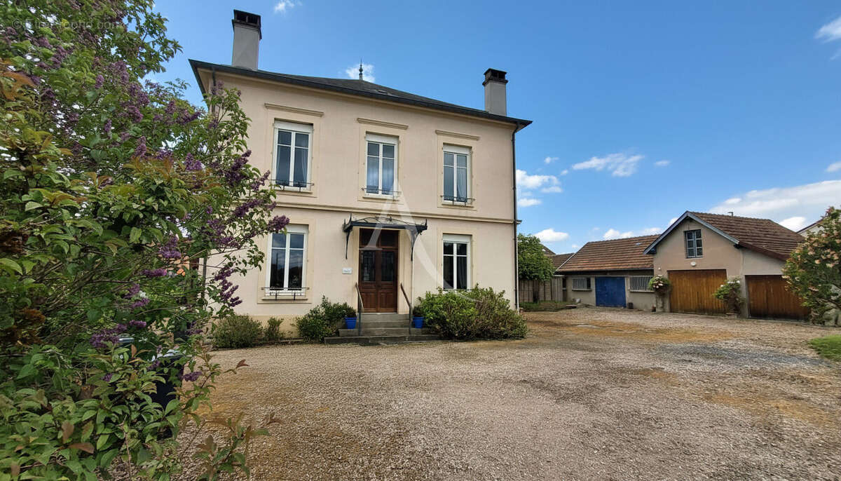 Maison à UXEGNEY