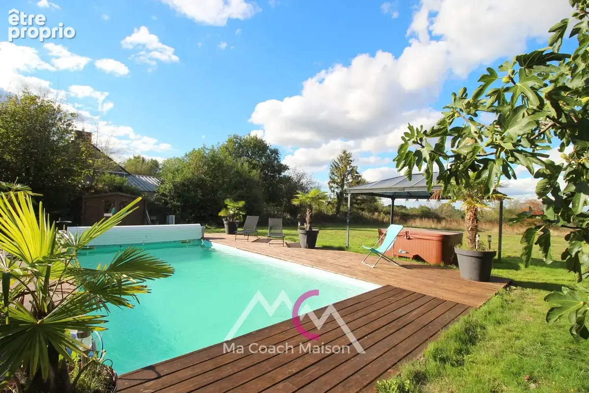 CAMPBON côté Savenay, Maison de charme rénovée d'environ 185 m2 avec piscine - photo 24