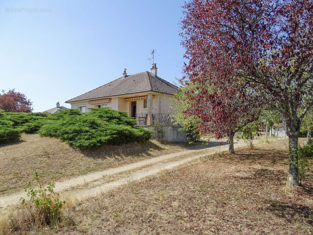 Pavillon sur sous-sol à La Chapelle-Montmartin - photo 11