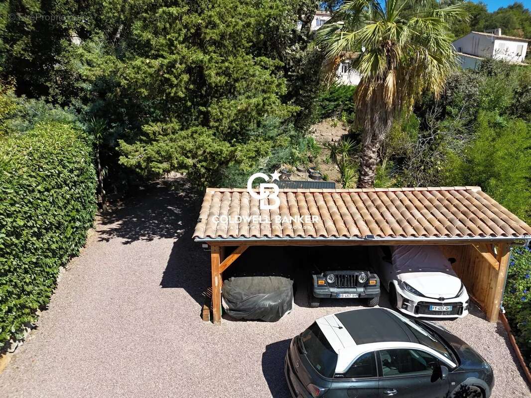 Maison à LES ADRETS-DE-L&#039;ESTEREL