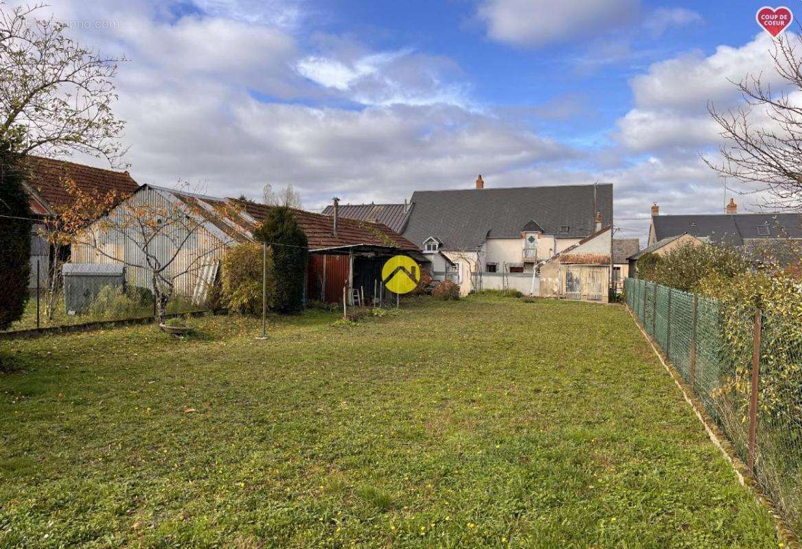 Maison à LIGNIERES
