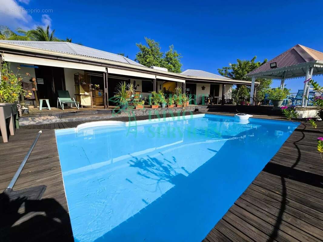 Maison à GRAND-BOURG