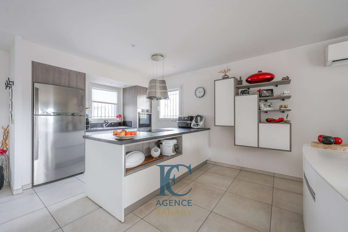 Maison à SIX-FOURS-LES-PLAGES