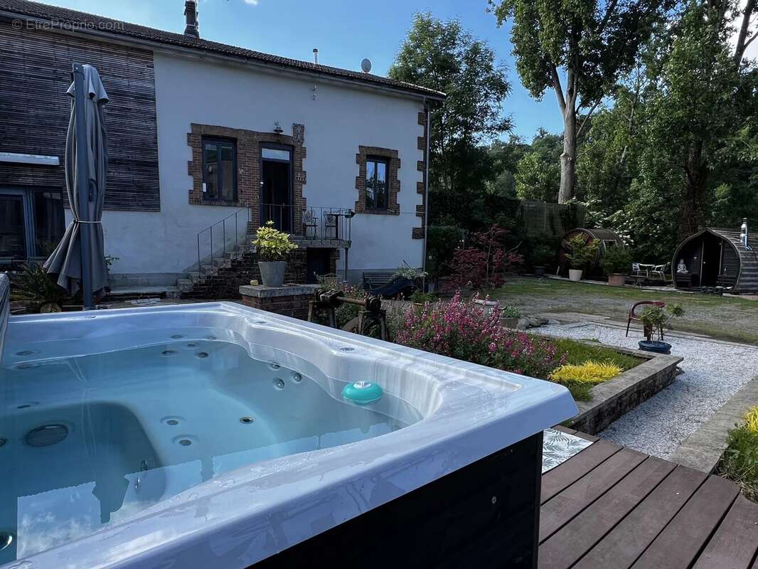 Maison à SAINT-JUNIEN