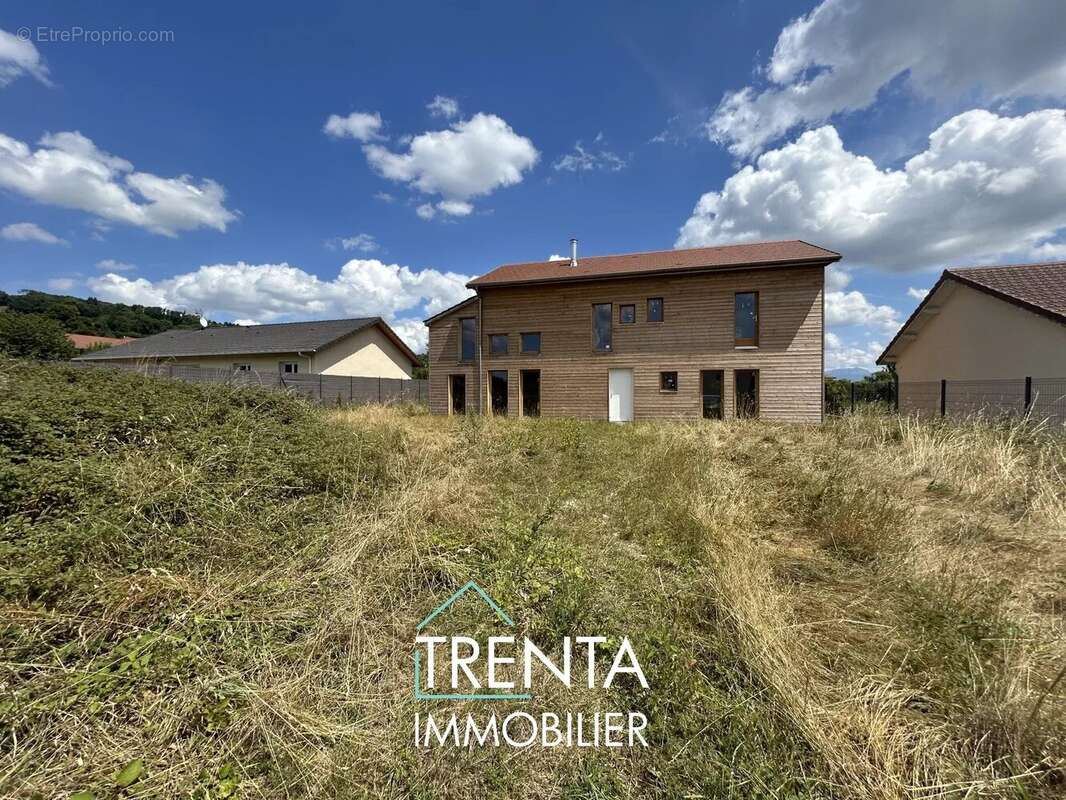 Maison à LE GRAND-LEMPS