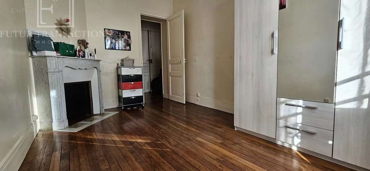 Appartement à COLOMBES