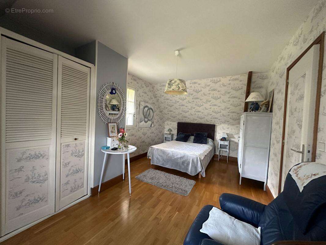 Maison à PONT-L&#039;EVEQUE