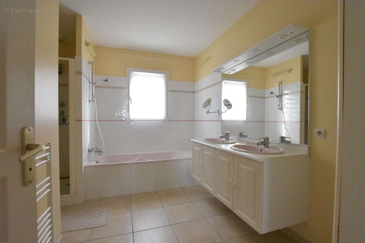 Maison à LA PLAINE-SUR-MER