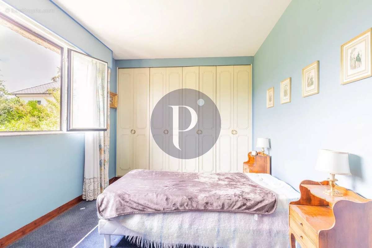 Maison à VERRIERES-LE-BUISSON