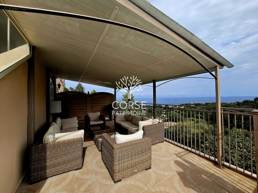 Villa avec piscine vue panoramique sur la mer - photo 10