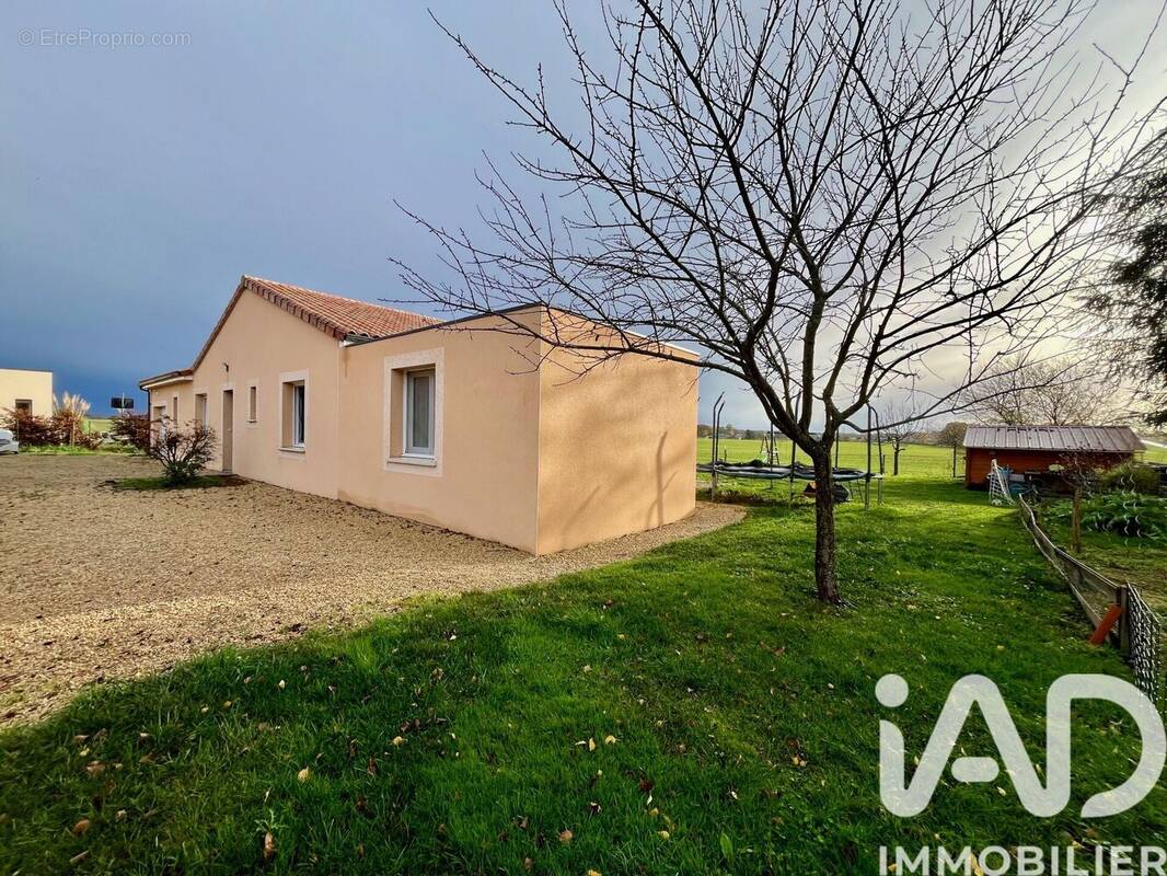 Photo 1 - Maison à POUILLE