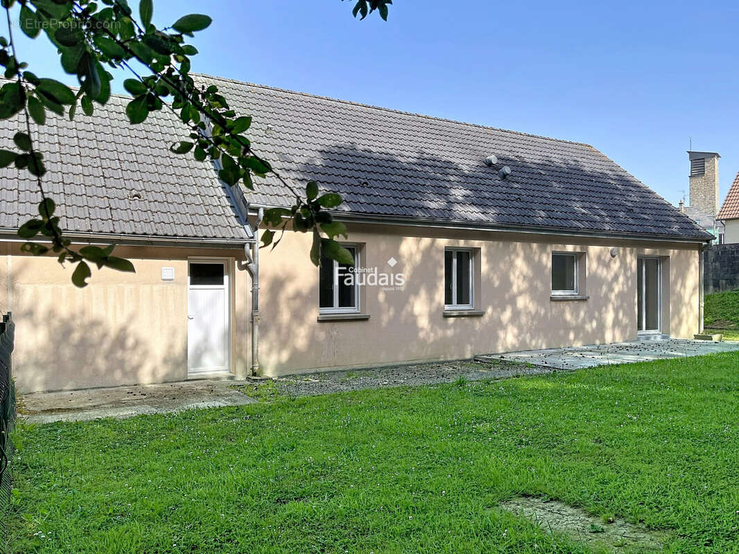 Maison 89 m² à Roncey  - photo 9