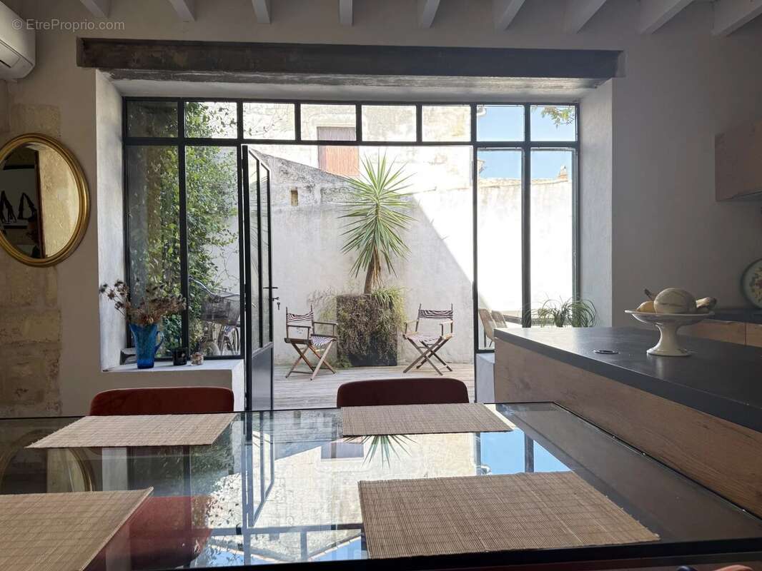 Maison de charme avec patio à Fourques, 3 chambres - photo 3
