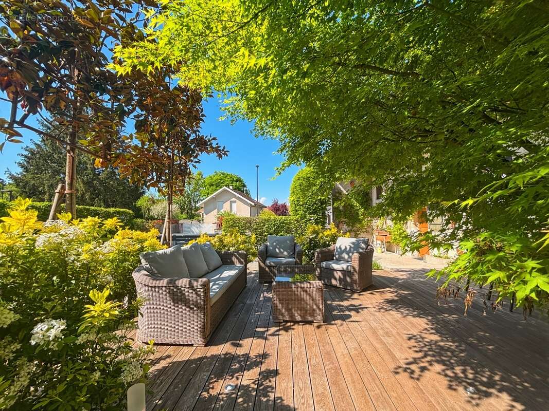 À VENDRE – Charmante ferme rénovée avec gîte indépendant et grange – Prévessin-Moëns - photo 21