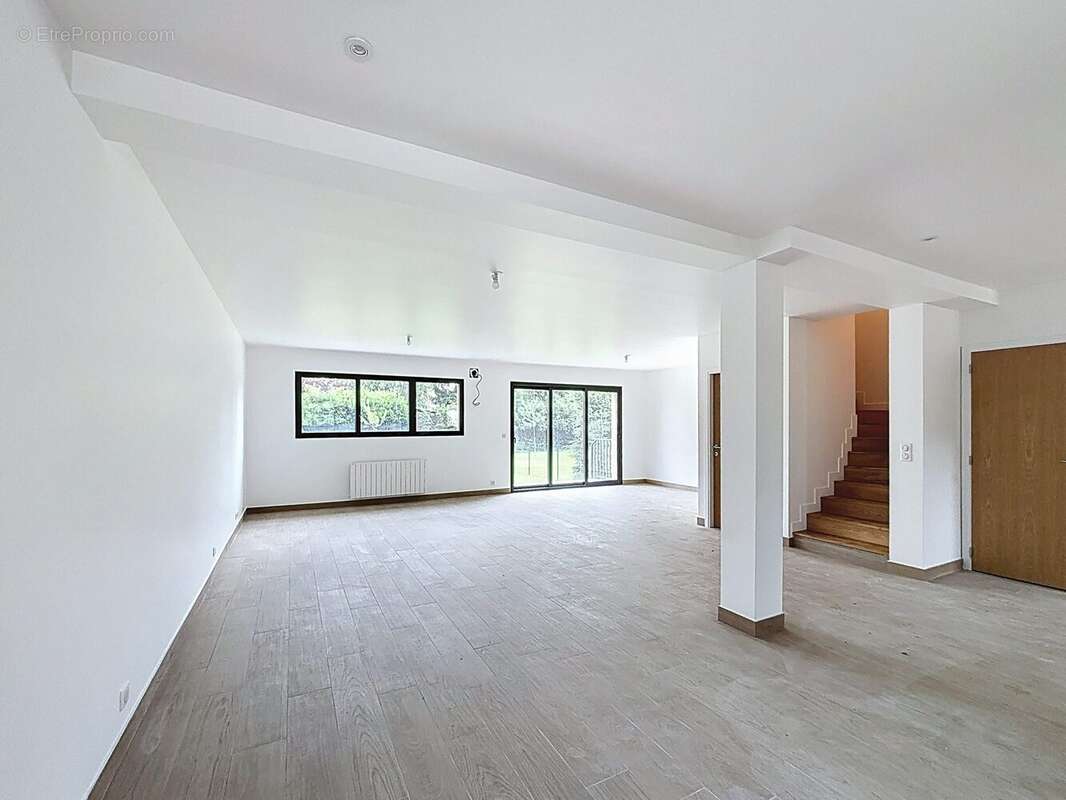 Maison à SAINT-REMY-LES-CHEVREUSE