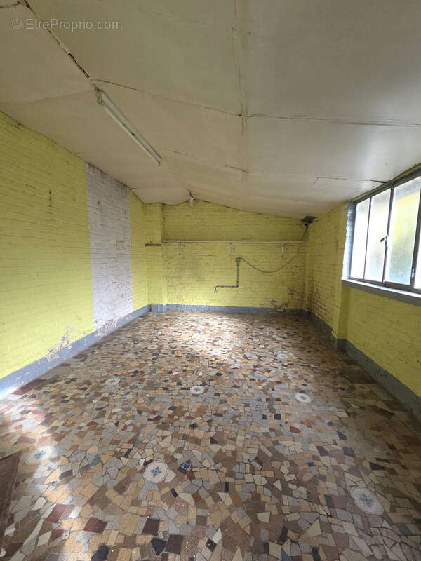 Maison à AULNOYE-AYMERIES