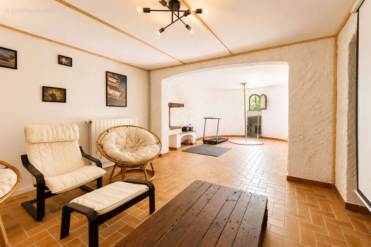 Exclusivité   Villa d'Exception T7 sur 2 000 m2 avec Piscine - photo 22
