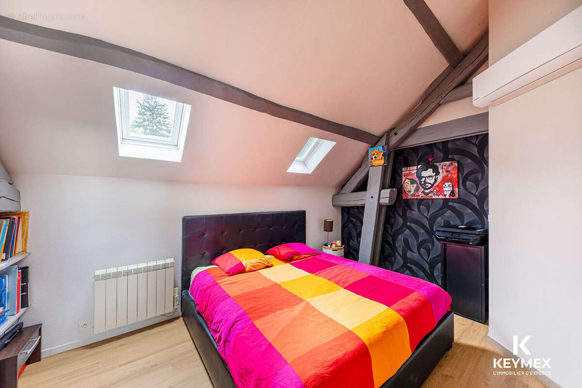 Maison  4 pièces 99 M²  et 110 m² utile ,3 chambres ,cour de 40 M² vue  sur les champs - photo 13