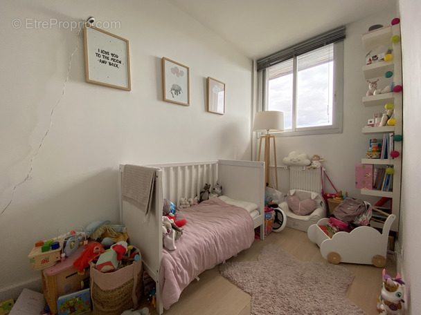 Appartement à PARIS-12E