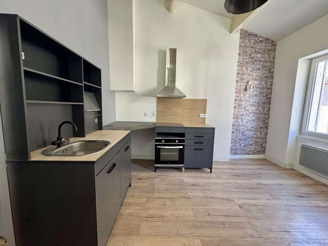 Appartement à MARSEILLE-6E