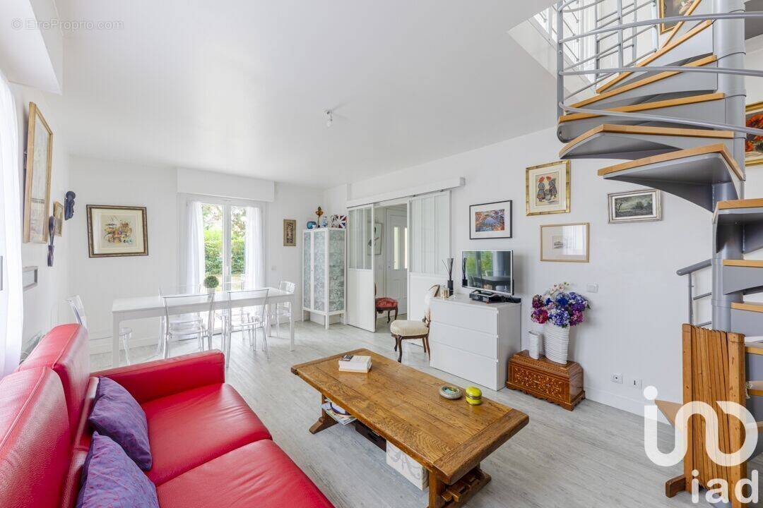 Photo 1 - Maison à TAVERNY