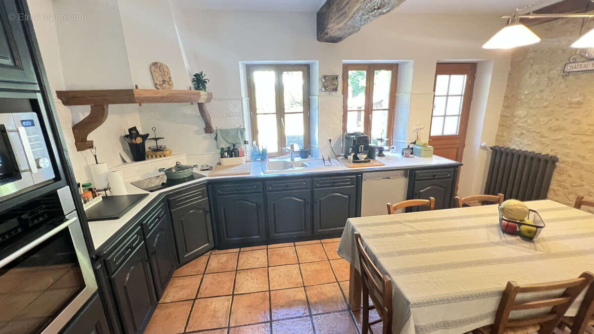 Propriété en pierres - photo 11