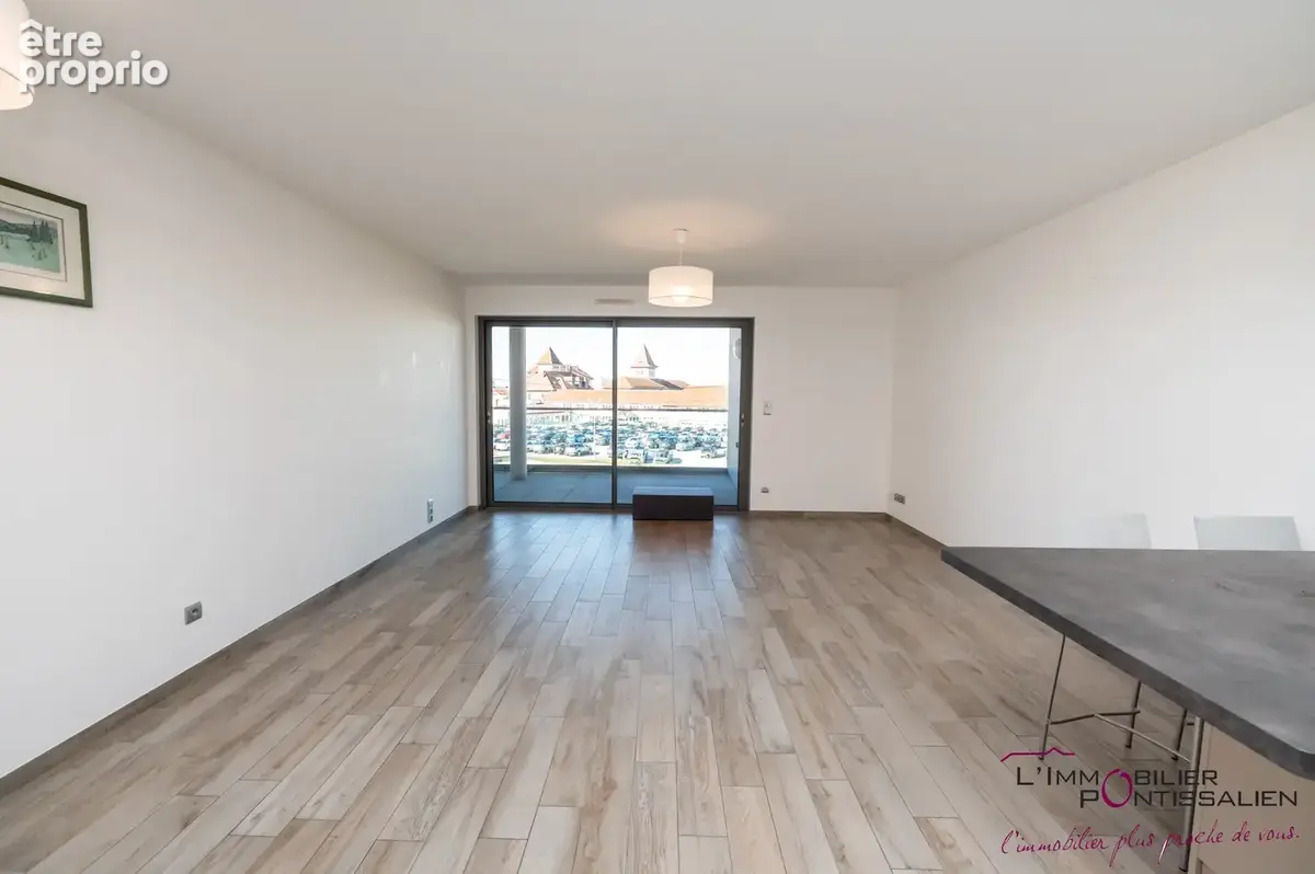 Pontarlier - proche centre ville : appartement recent de type 2 avec ascenseur, cave, garage et terrasse - photo 7