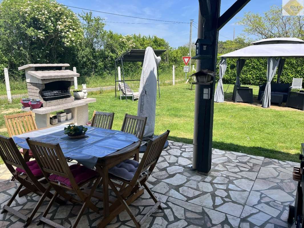 Maison à NEONS-SUR-CREUSE