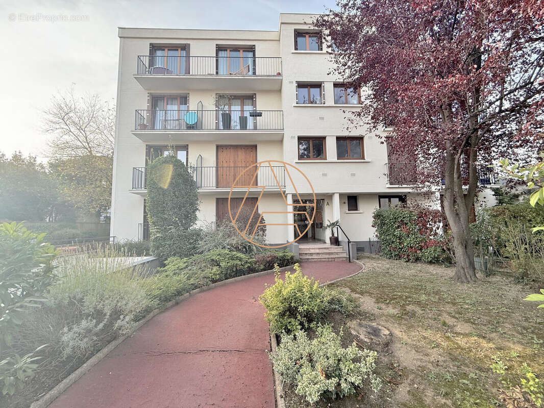 Appartement à SAINT-MAUR-DES-FOSSES