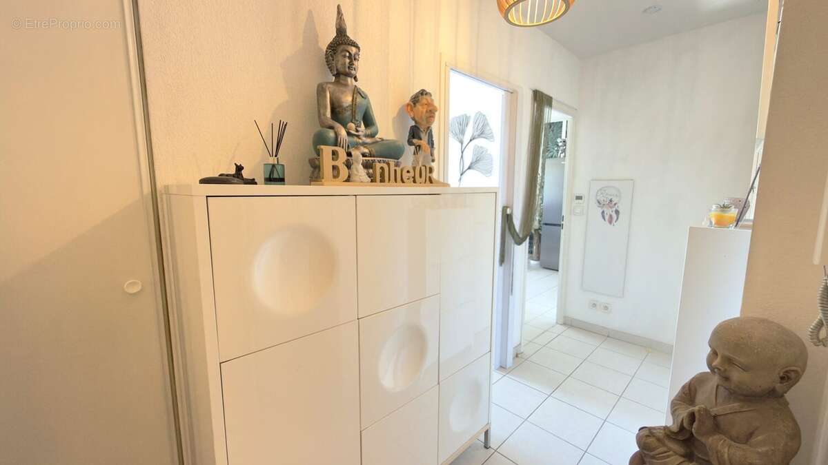 Appartement à SAINT-LAURENT-DU-VAR