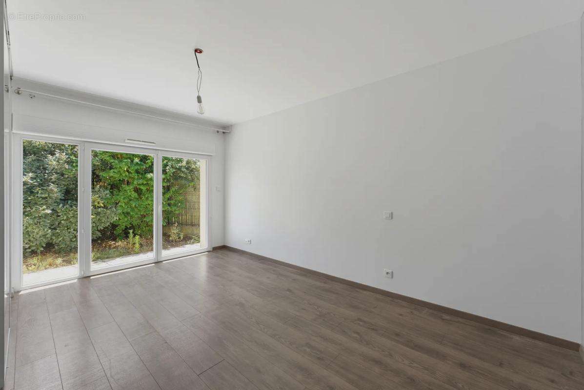 Maison de 6 pièces de 142 m² à Sallebœuf - photo 11
