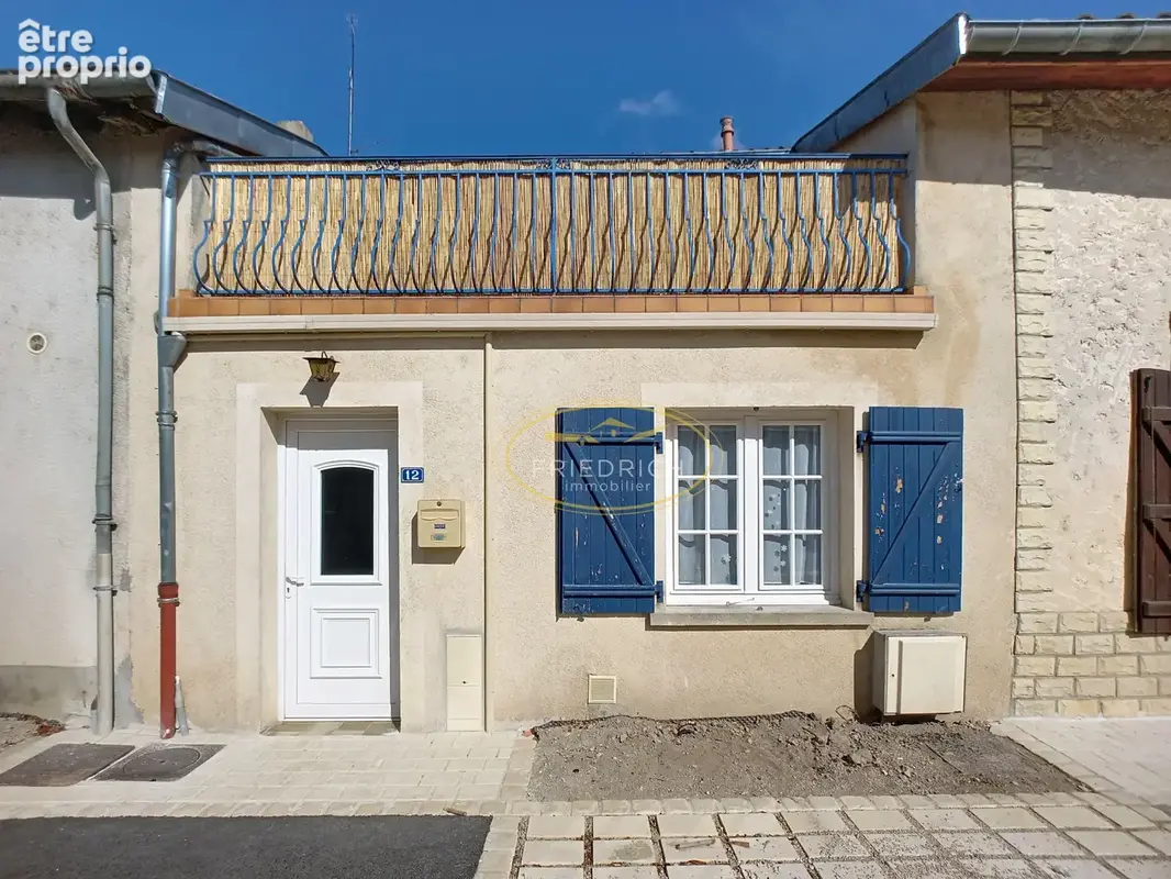 Maison à VELAINES
