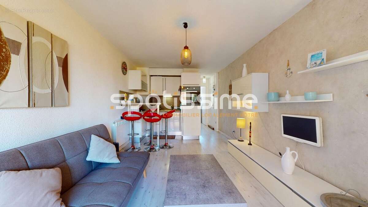 CAP D'AGDE, MALFATO - T2 avec balcon, parking et accès direct aux quais - photo 12