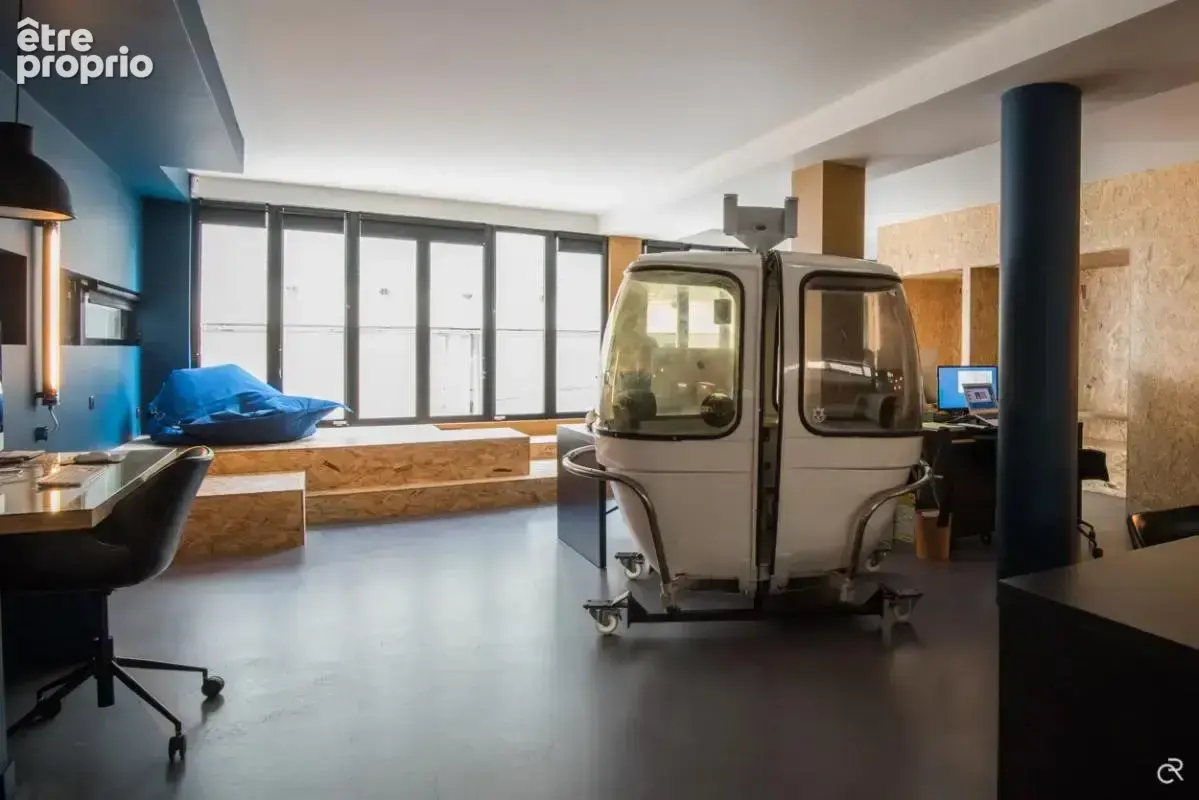 Très beau LOFT à vendre développant 265 m², fonctionnel, Clé en main entièrement rénové par architecte . Possibilité de location - photo 5