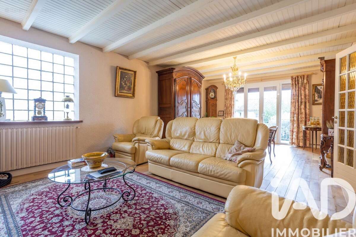 Maison 200 m² à Orange  - photo 2