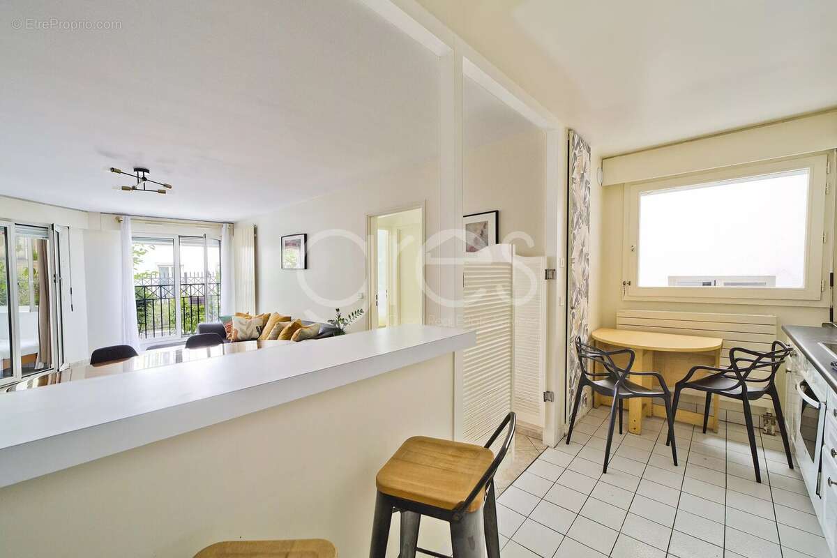 Appartement à PARIS-11E