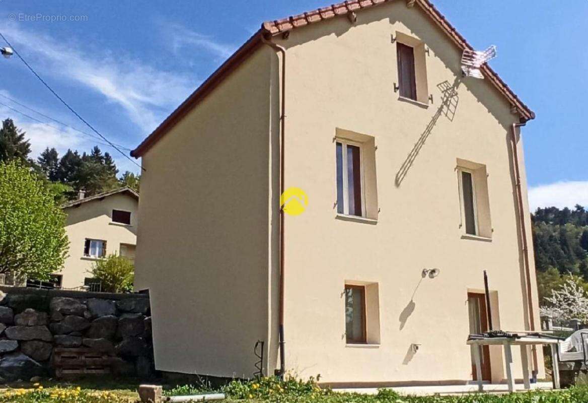 Maison à PUY-GUILLAUME