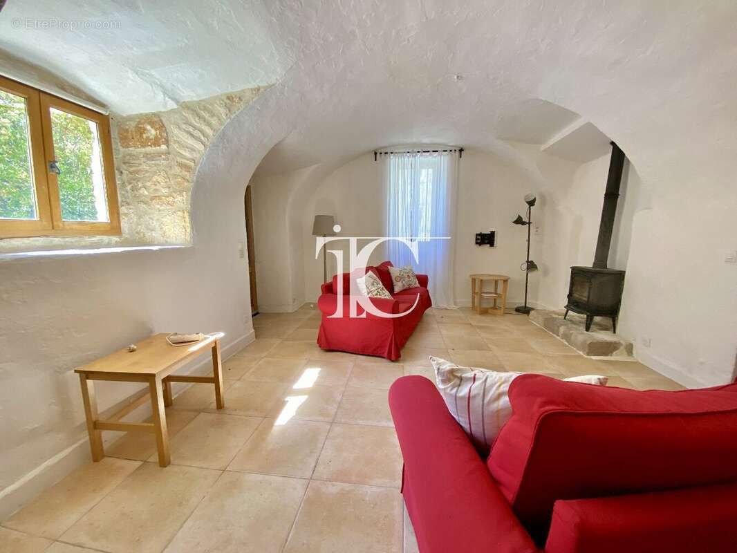 Maison à BARJAC