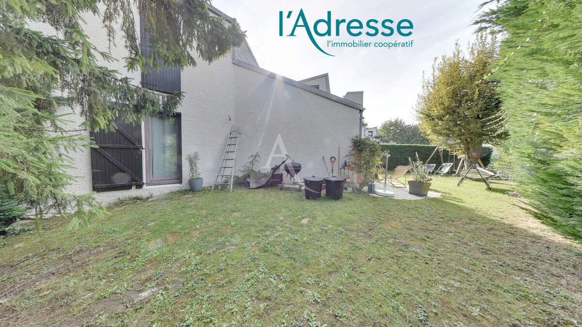 Maison à CHAMPS-SUR-MARNE