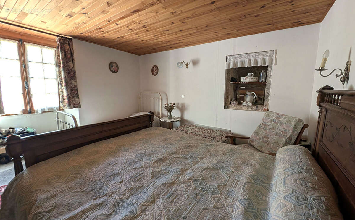 Belle maison de campagne en pierre. Ginals - photo 9