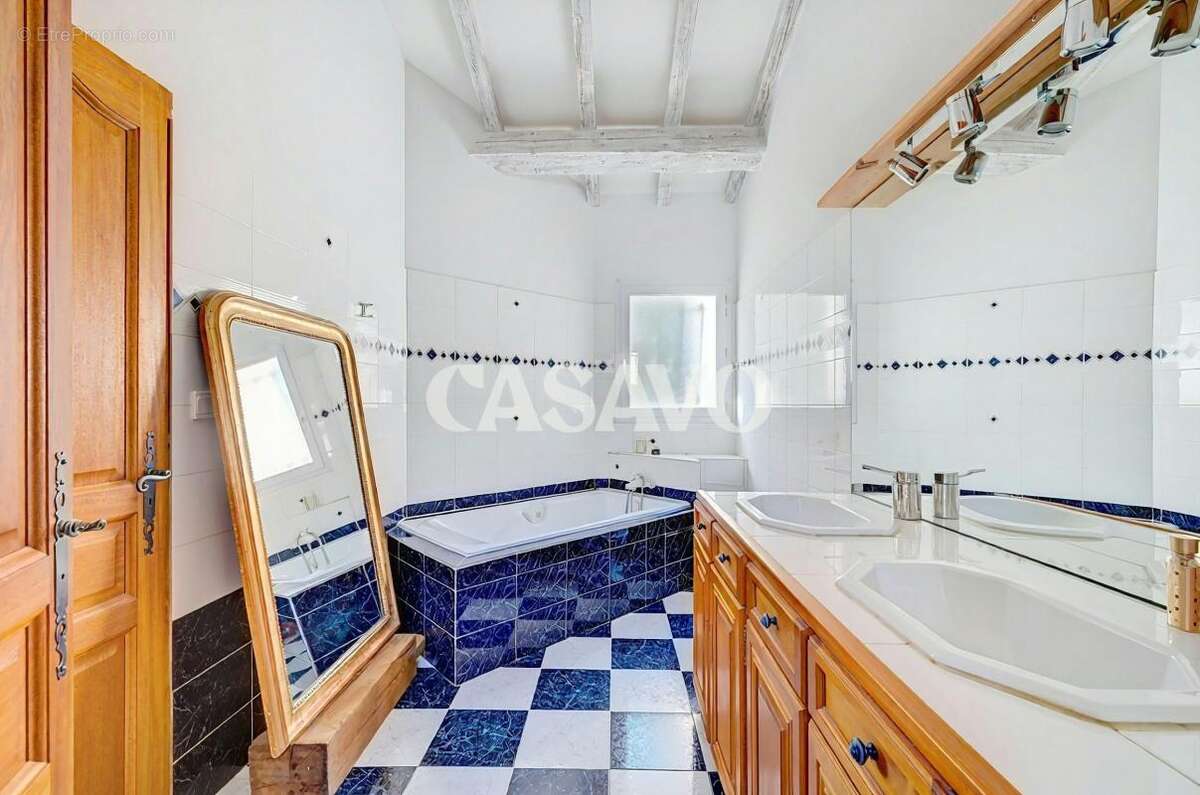 Vente Maison 5 pièces de 136m² - 13200 Arles - photo 18