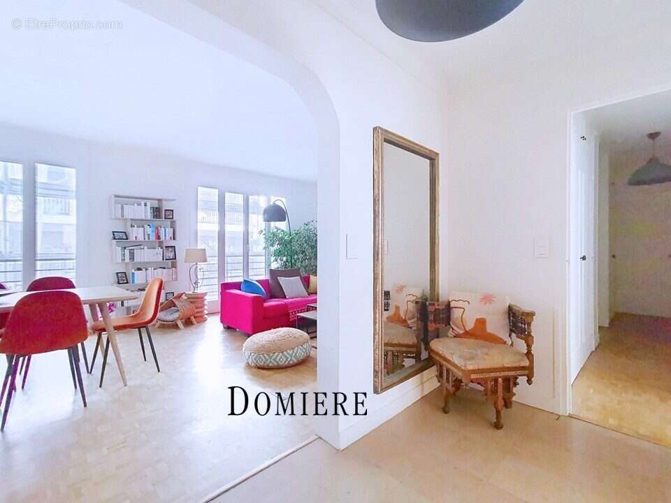 Appartement à PARIS-16E