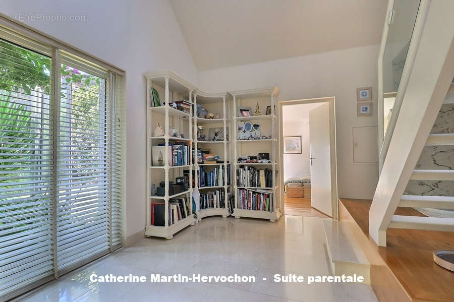Villa de 5 chambres, 1 bureau et 2 chambres indépendantes - Garage double - Belle opportunité - photo 8